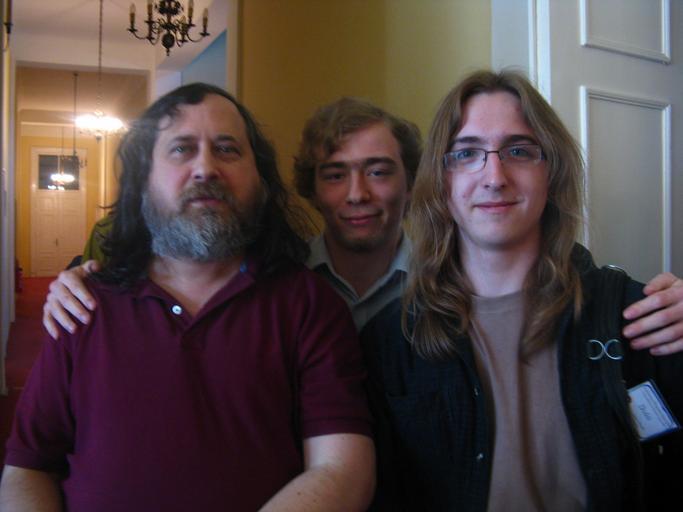 Richard Stallman meets the doppelganger of John Lennon