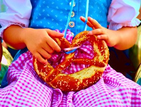 pretzel german food