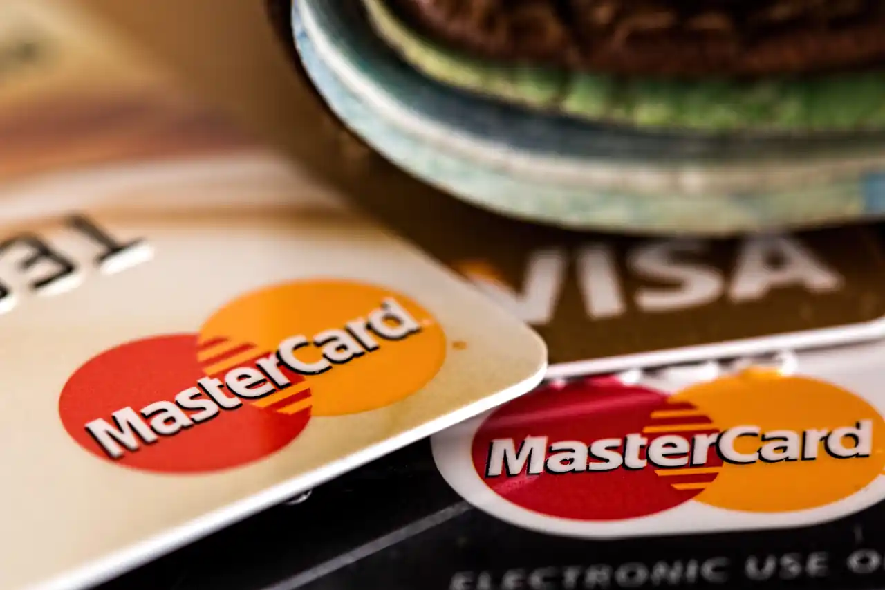 Visa & Mastercard cards